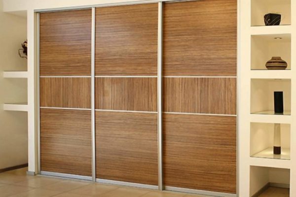 Installation von Wandschränken