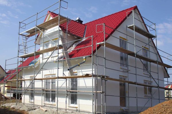 Sichern Sie das Gerüst